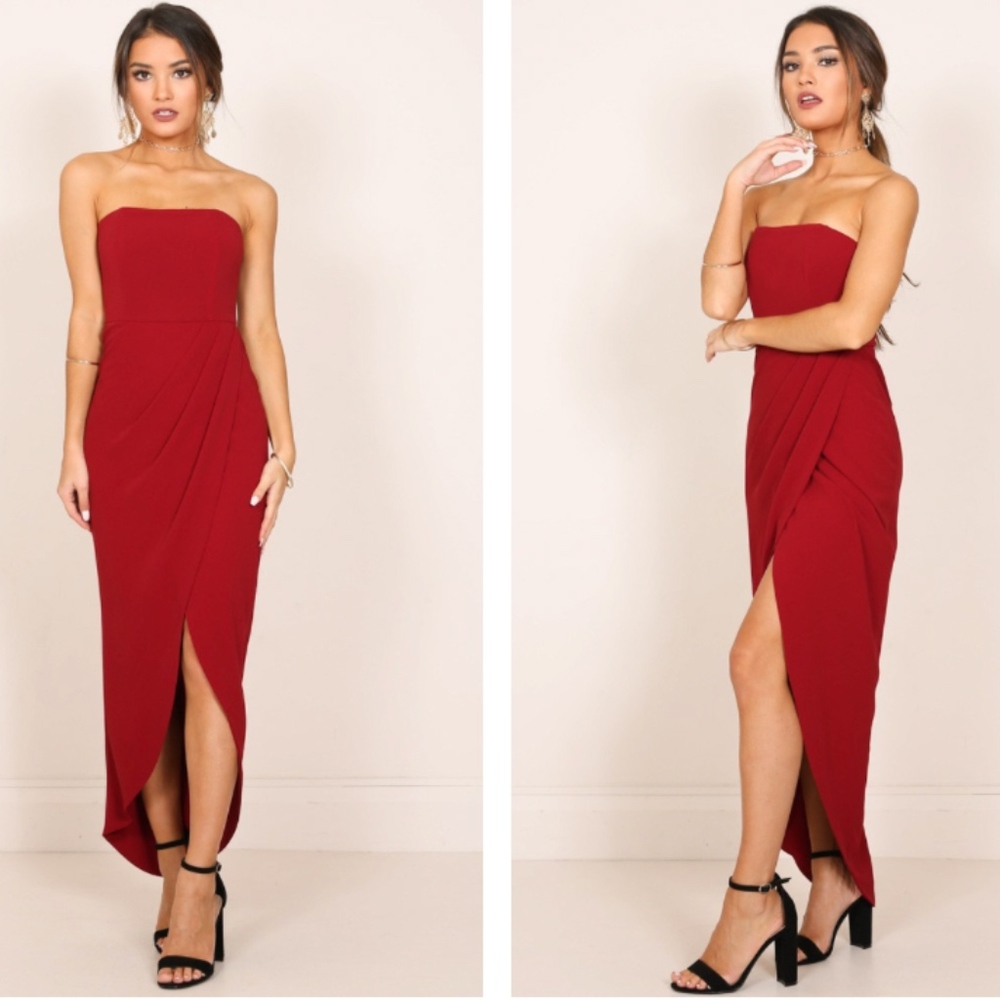 Gorgeous strapless red wine maxi dress ✨❣️